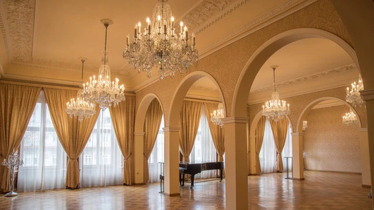 barokní Kaiserštejnský palác na Malé Straně